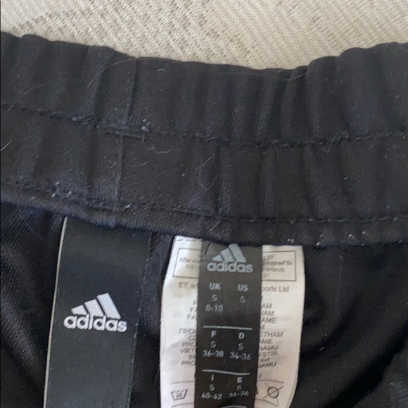 Adidas sweatpants, zip side - Picture 3 of 4